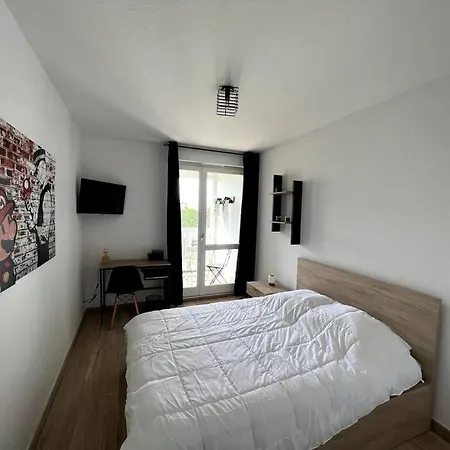 Pour Grand Groupe Apartament *